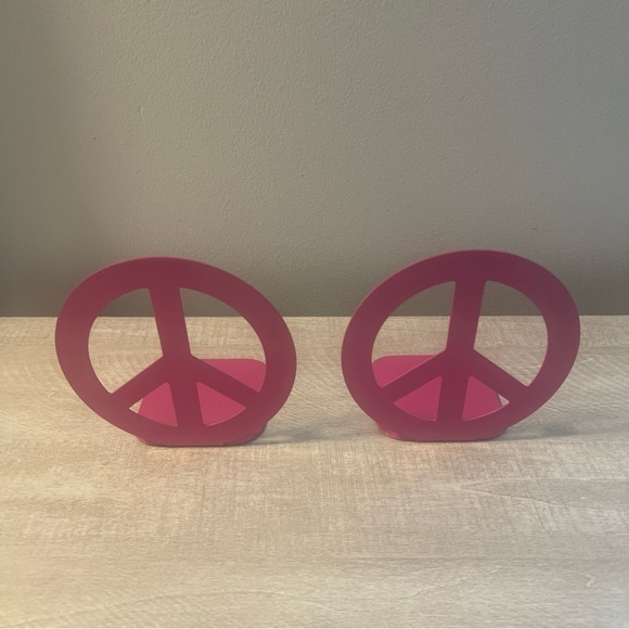 Pink Peace Sign Bookends - Picture 3 of 3